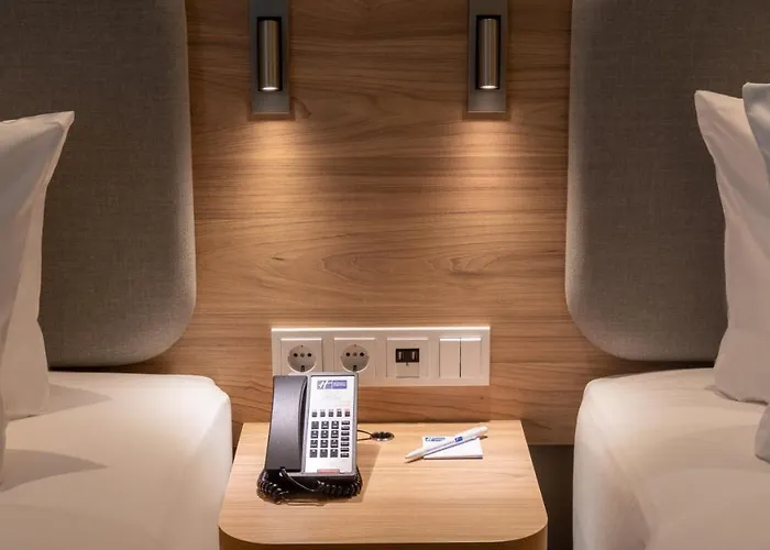 Express - North By Ihg Отель 3*