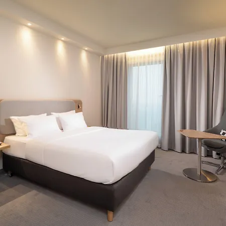 Express - North By Ihg 酒店 3*